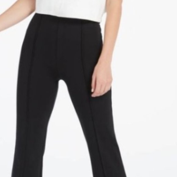 Spanx- The Perfect Pant, Hi-Rise Flare black ponte - Picture 2 of 3